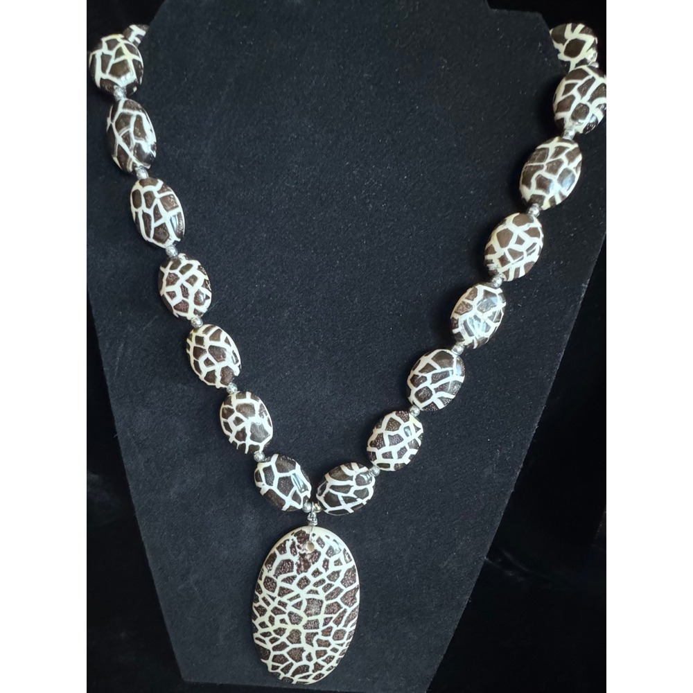 Vintage Giraffe Print Necklace Chunky Statement Brown Cream Oval Bead Pendant